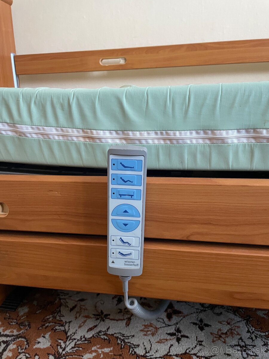 Polohovatelna zdravotnicka postel - 4