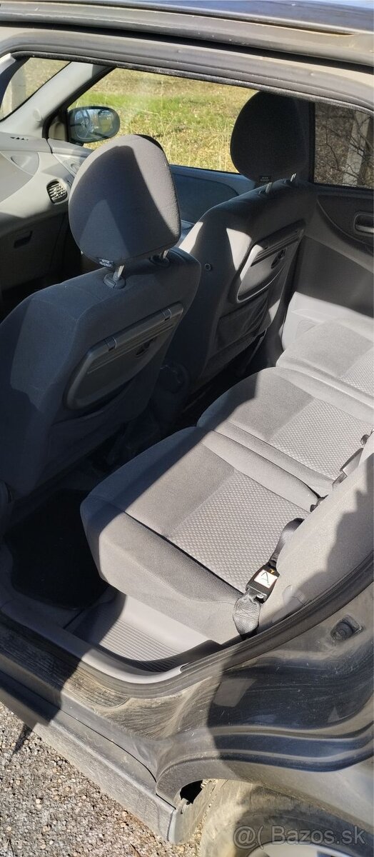 Nissan Almera Tino 2.2 Diesel 84 kW – zachovalé + druhé auto - 4