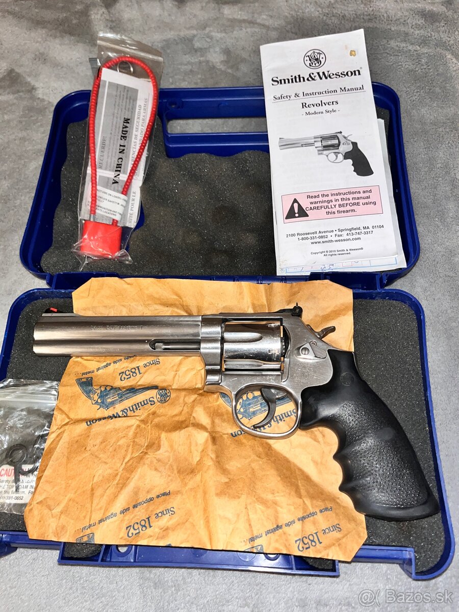 Revolver Smith&Wesson 357 mag. - 4