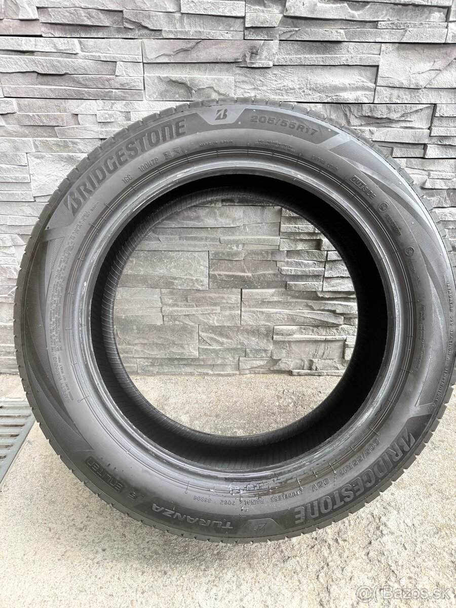 205/55 R17 - 4
