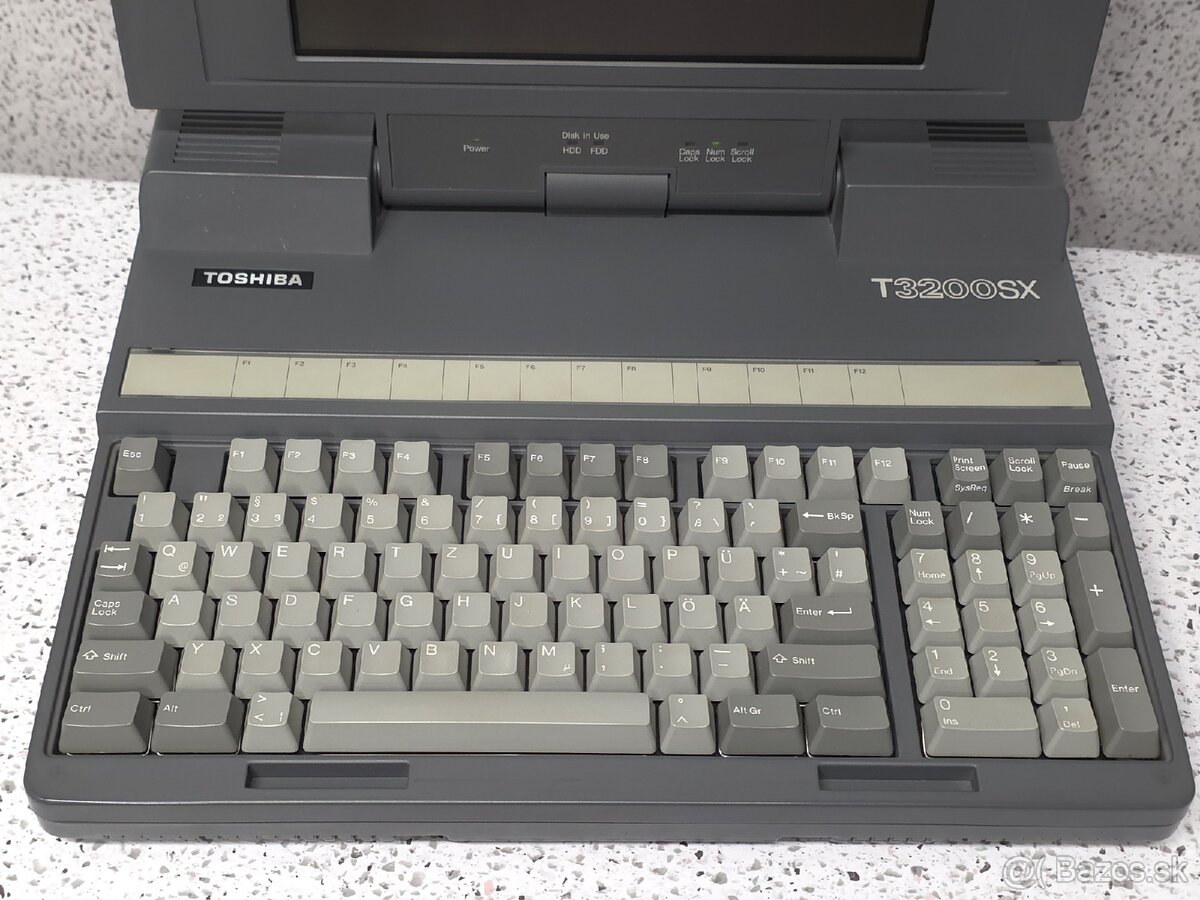 RETRO LAPTOP 》 TOSHIBA T3200SX 》HISTORICKÝ NOTEBOOK - 4