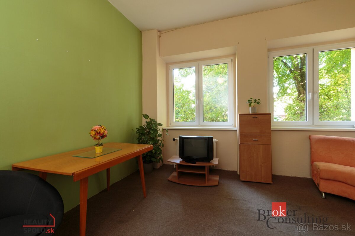 Prenájom nebytového priestoru - Ružomberok - Polík - Obchodn - 4
