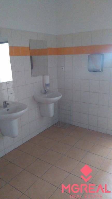 Kancelárske priestory na prenájom v Petržalke 400 m2. - 4