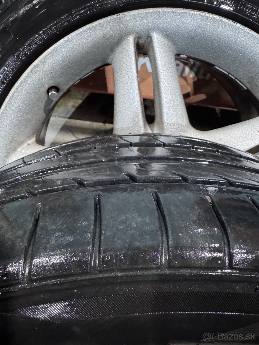 5x100 R17 225/45 - 4