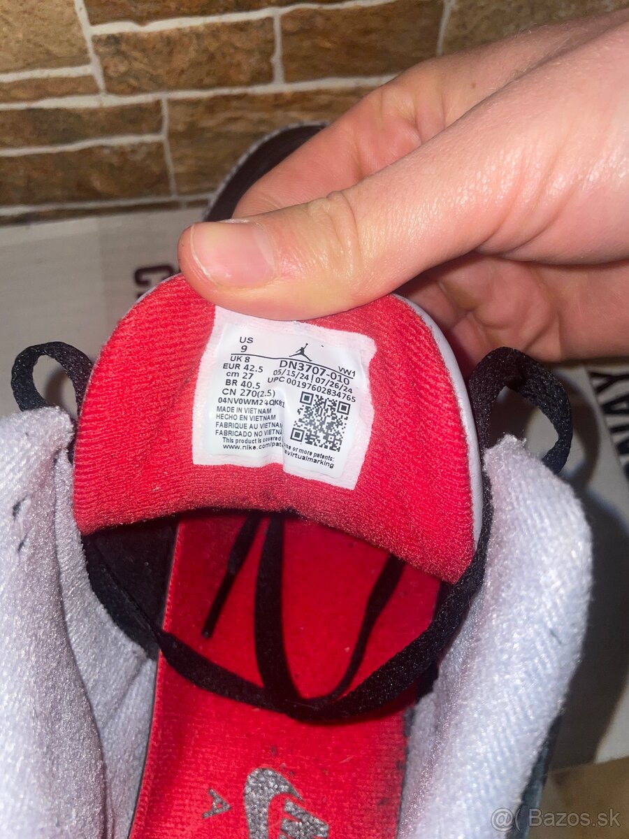 Nike Air Jordan Retro - 4