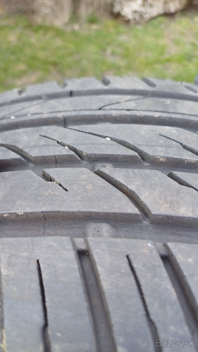 MATADOR 215/45 R16 - 4