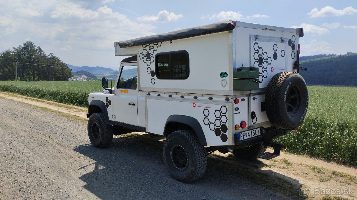 Land Rover Defender 110 puma