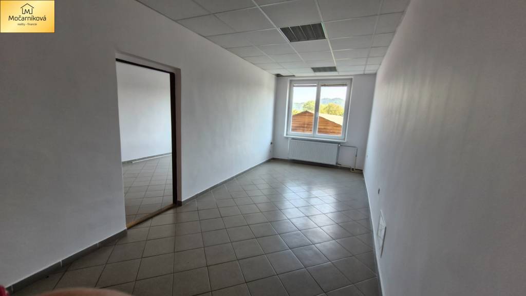 PRENÁJOM: Pekný administratívny priestor na podnikanie 38m2 - 4