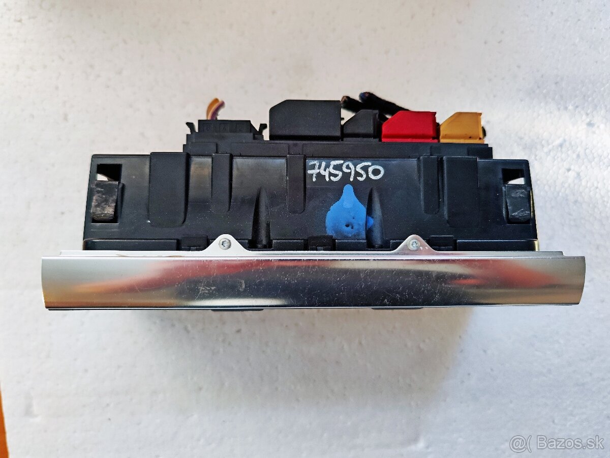 Audi A4 B6/B7 – ovládací panel klimatizácie Climatronic - 4