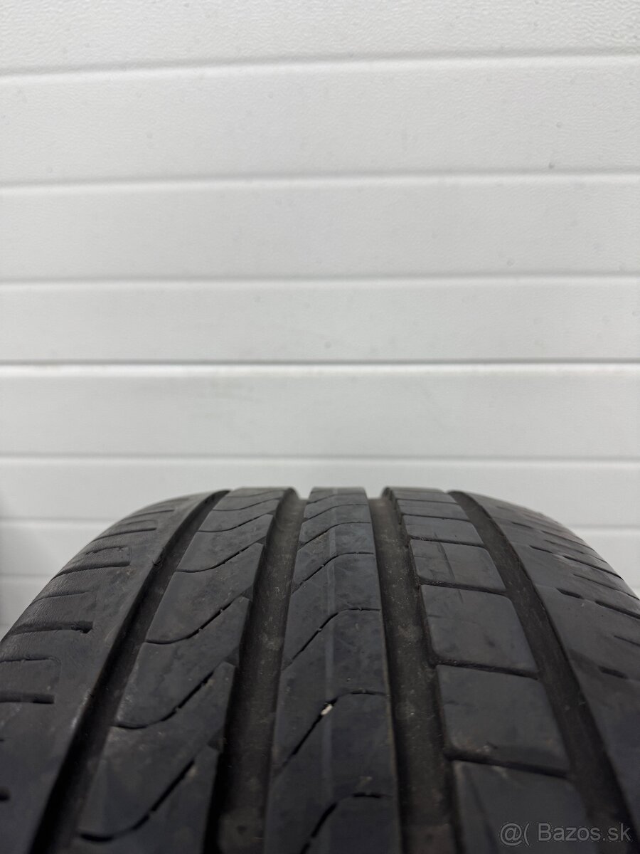 Pirelli Scorpion SEAL INSIDE 235/50 R19 6 mm DOT 1521 - 4