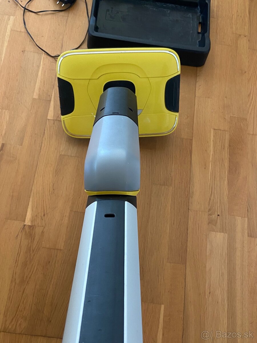 Čistič tvrdých podláh Kärcher FC 7 Cordless. - 4