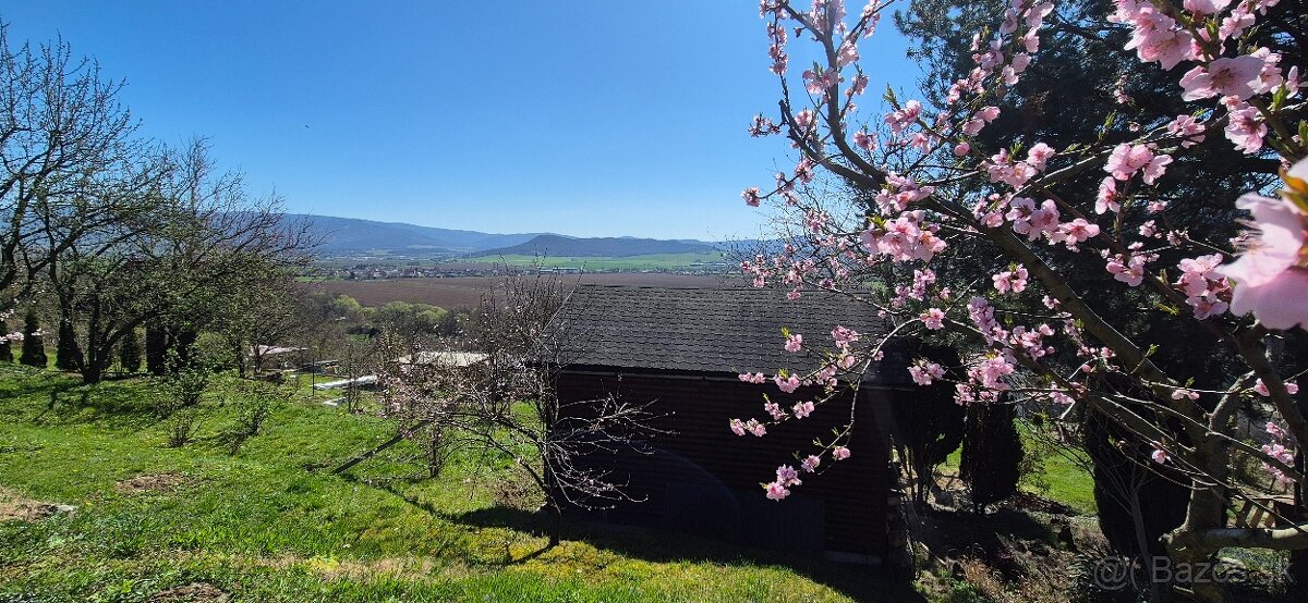 Chatka s pozemkom - 4