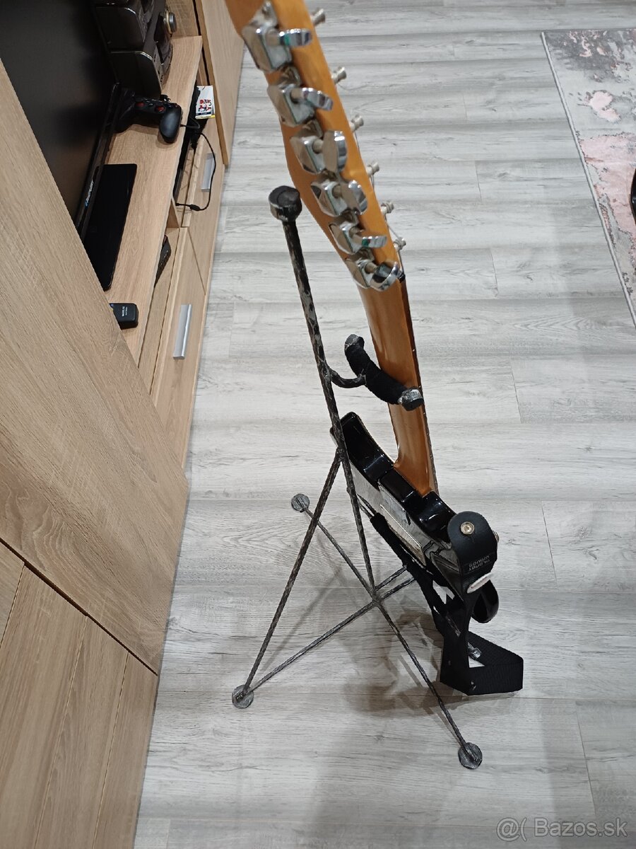 Stojan na gitaru - 4