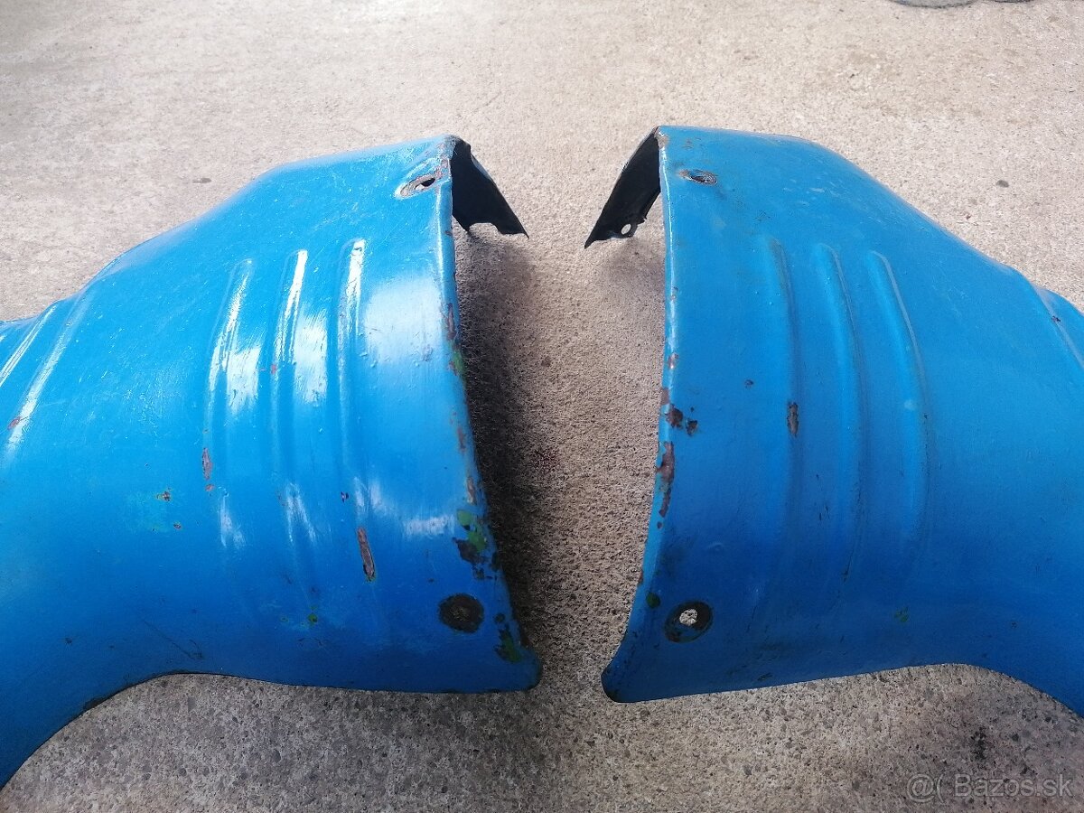 Predám podsedlové plechy na Jawa 550 - 4