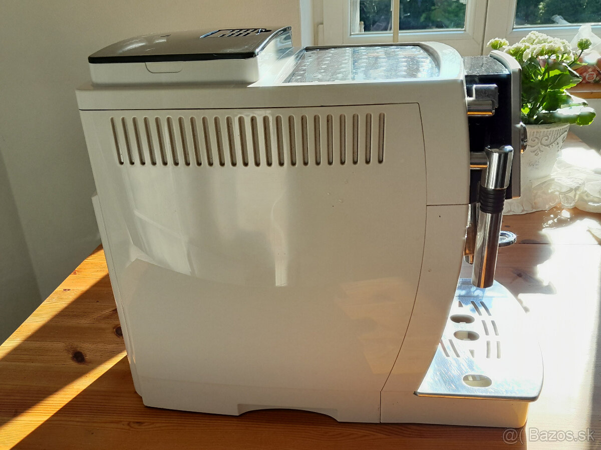 Kávovar De Longhi ECAM 23.210W - 4