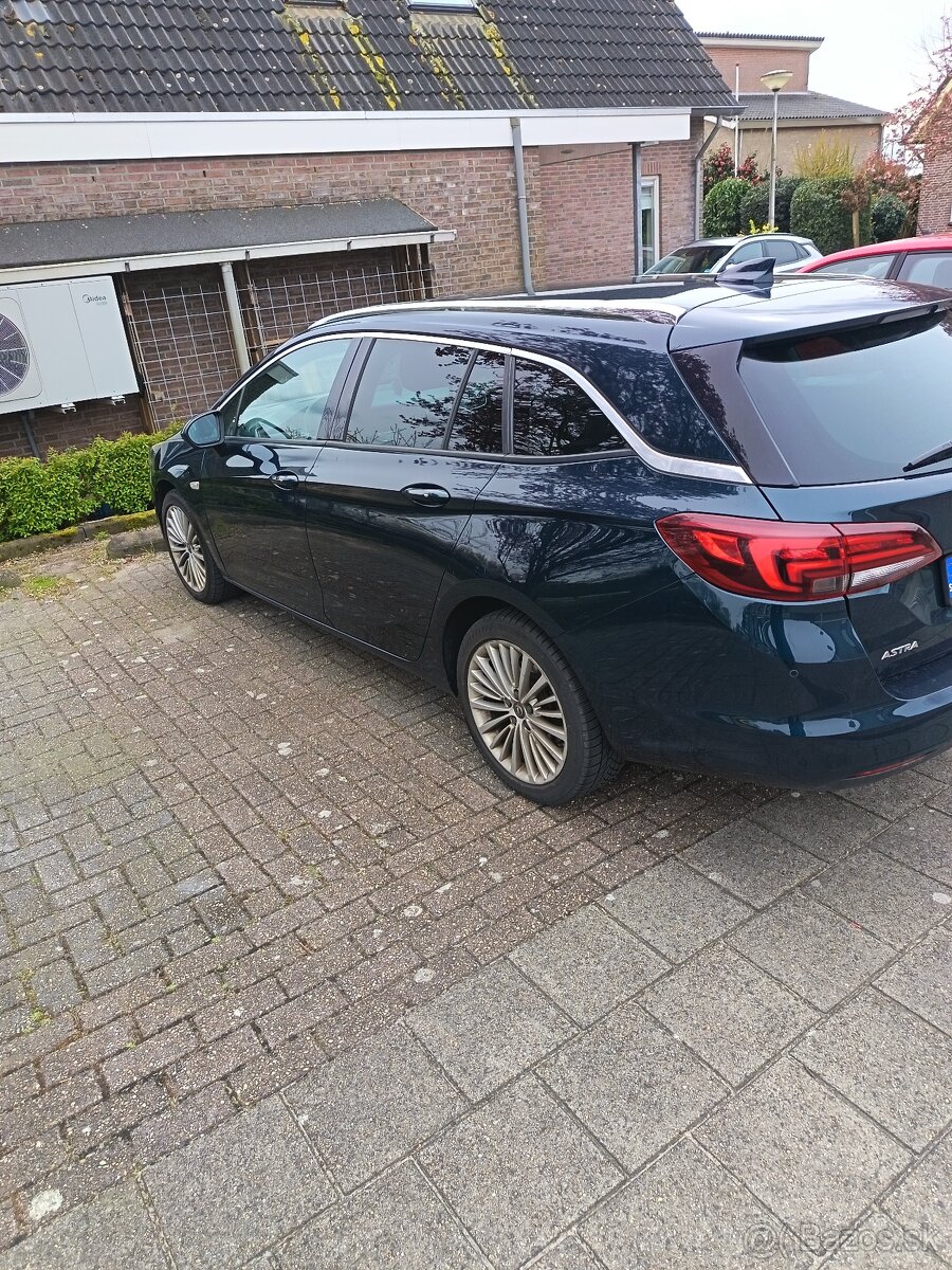 Opel Astra šport Combi 100kw - 4
