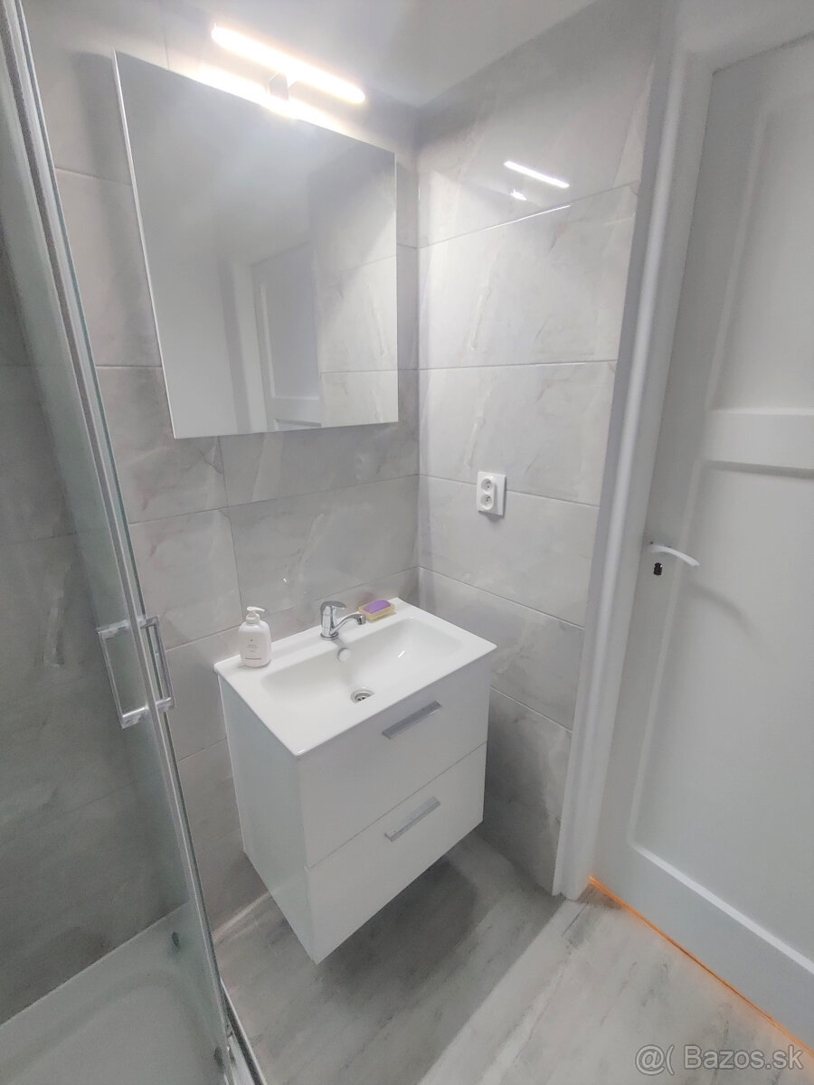 Prenájom 2 izbový, blízko Centra, Zimná, rekonšt nezariadený - 4