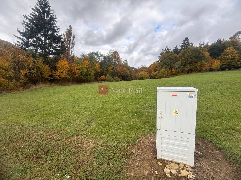 Očarujúci pozemok na výstavbu RD v lone prírody o rozlohe 11 - 4