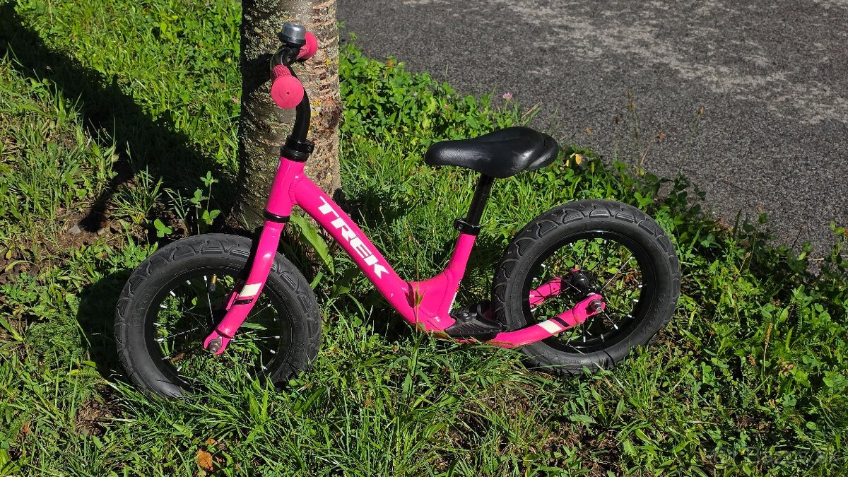 Predám odrážadlo TREK Kickster 12 - 4