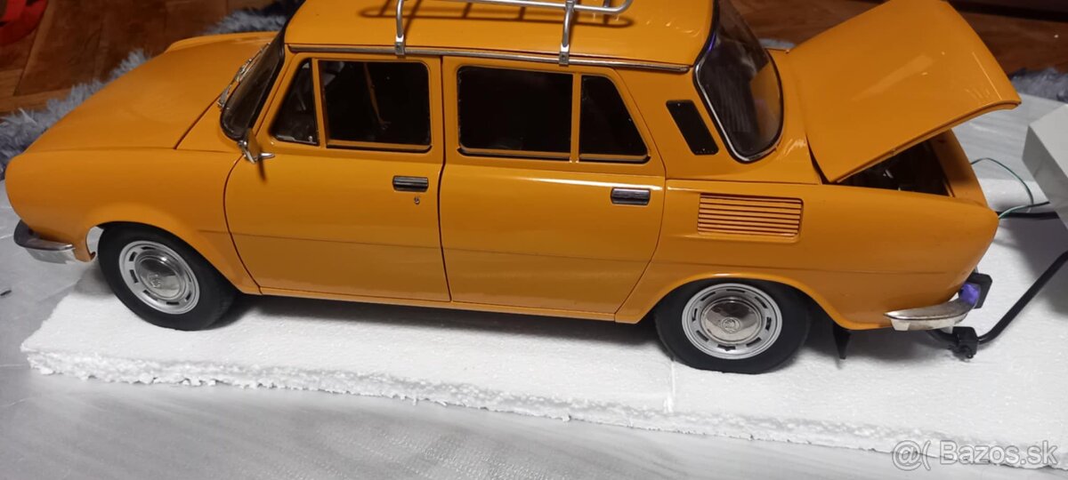 Model Škoda 100 DEAGOSTINI 1:8 - 4