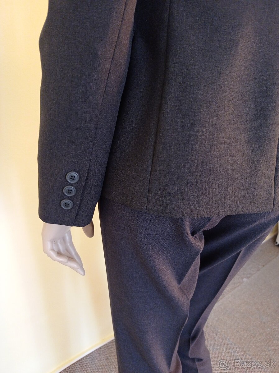 Dámsky kostým zn. Benetton č.36-38 - 4