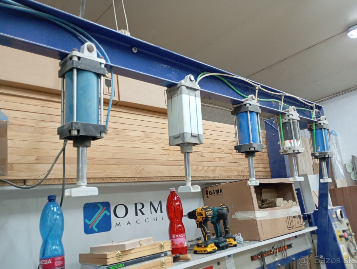 Bočny prítlak k lisu - 4