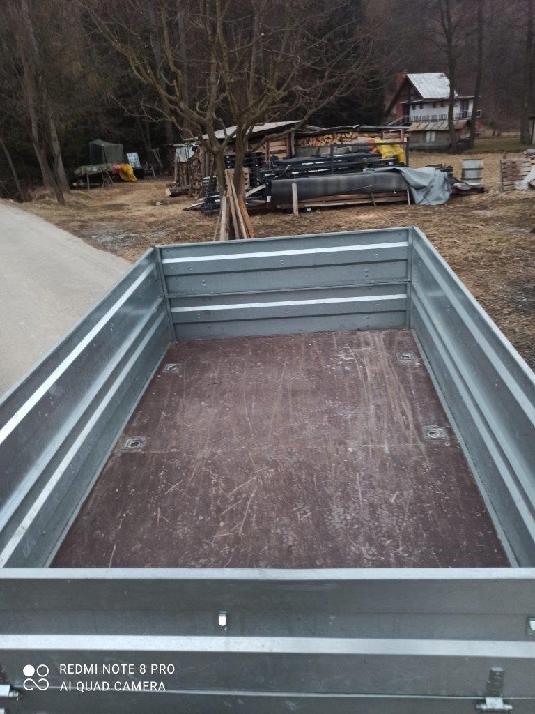 Predám privesný dvojnápravový vozík - 4