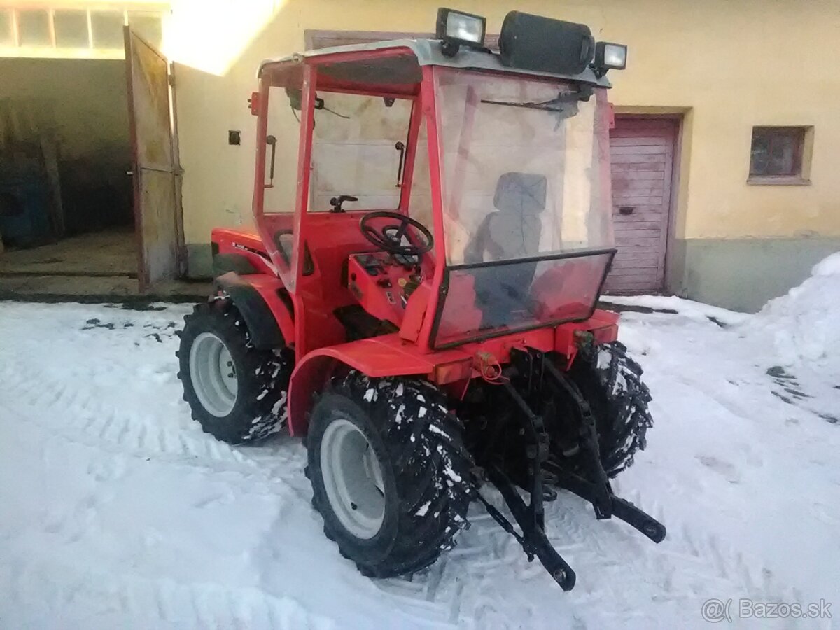 Malotraktor Antonio Carraro - otočne pracovisko - 4