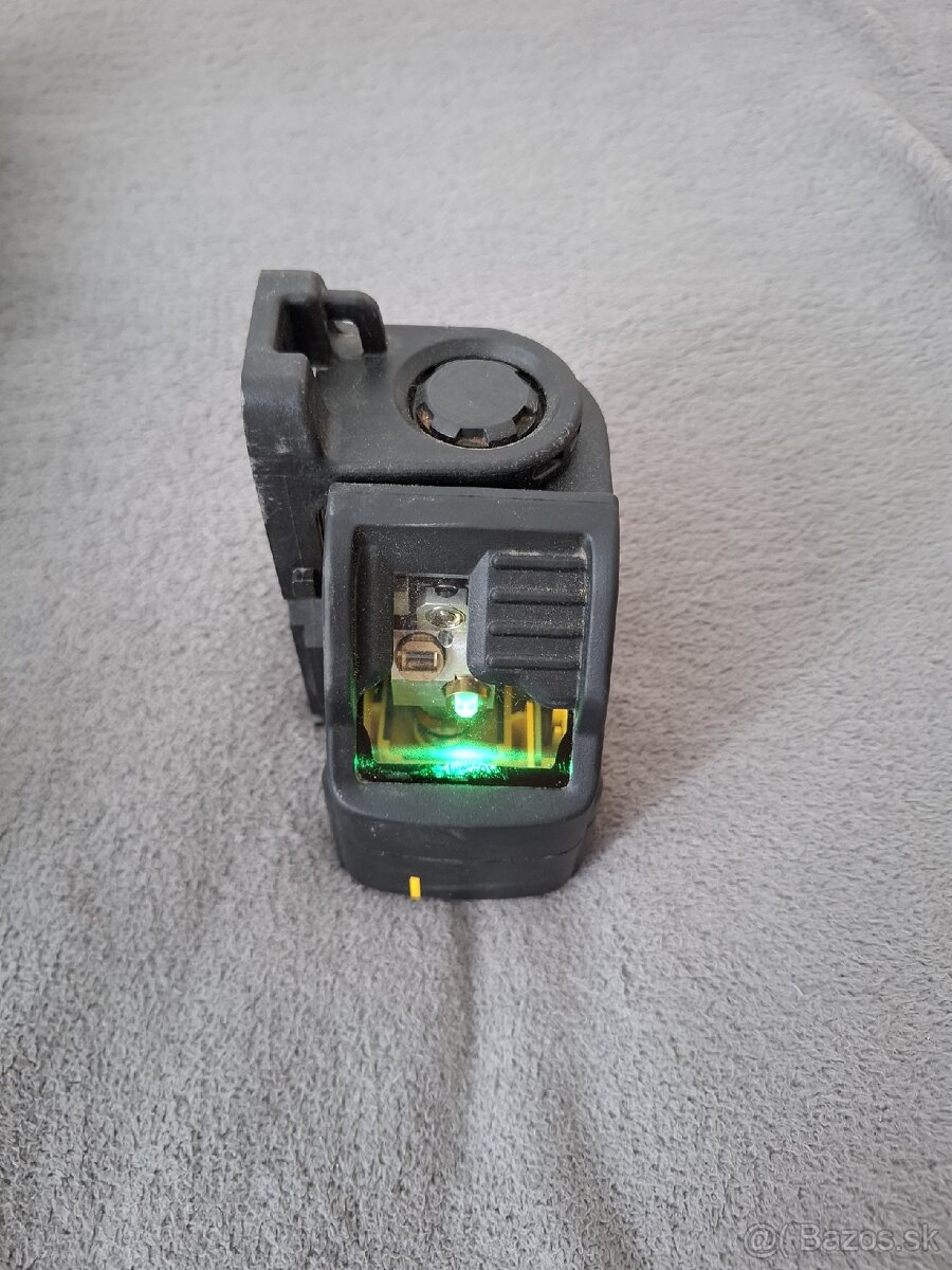 Krížový laser DeWalt DW088CG (zelený lúč) - 4