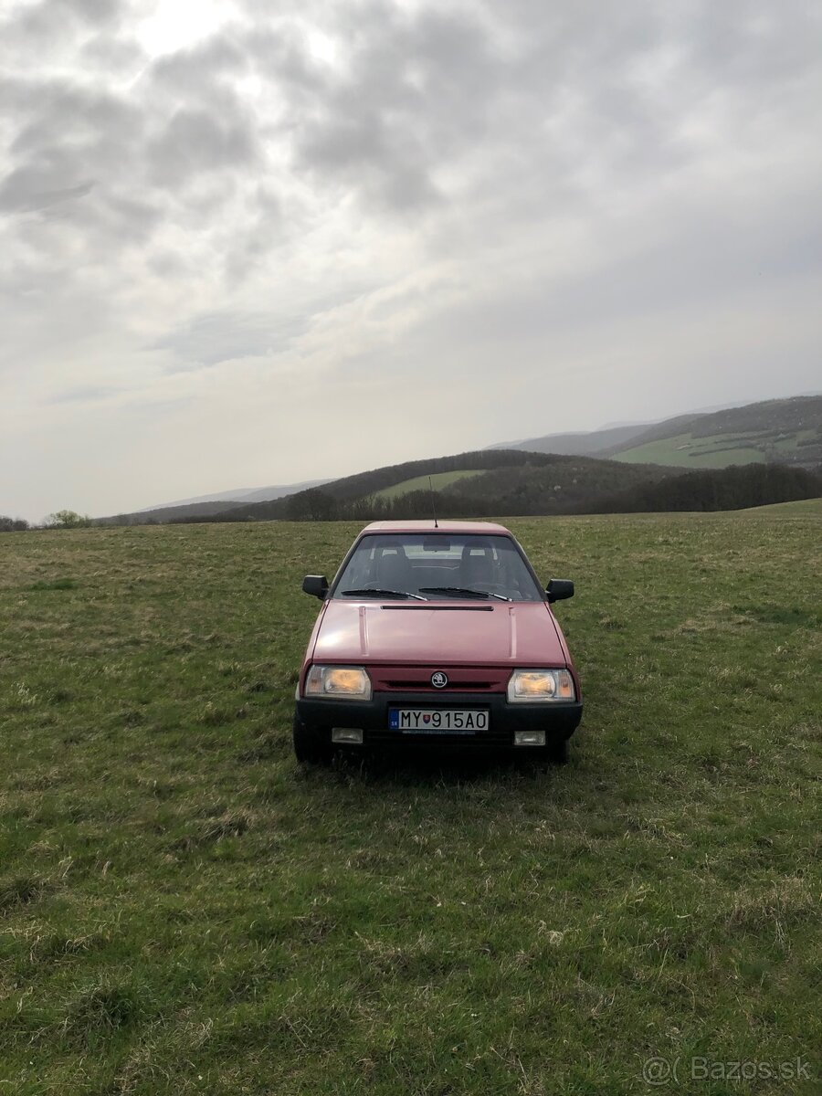 Skoda favorit 135 - 4