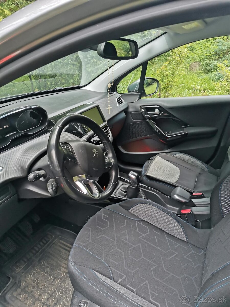 Peugeot 2008 - 4