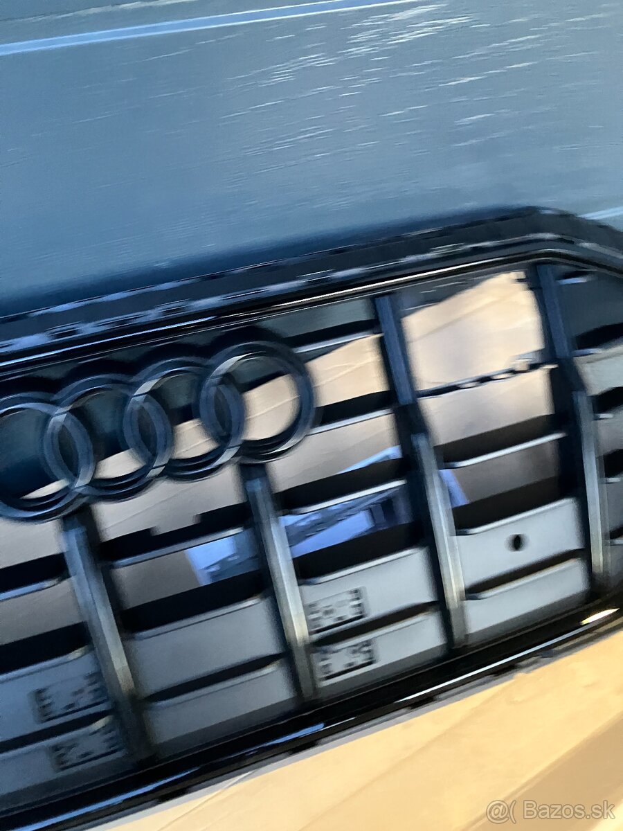 maska mrizka grill audi q8 19- cerna sq8 - 4
