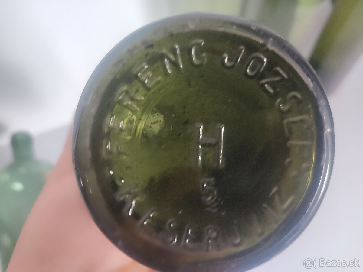 Staré zelené fľaše. - 4