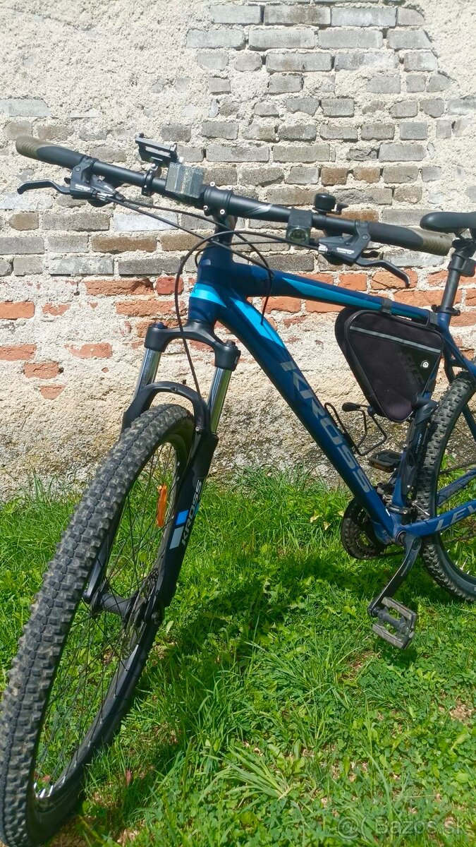 Horský bicykel KROSS LEVEL 1.0 - 4