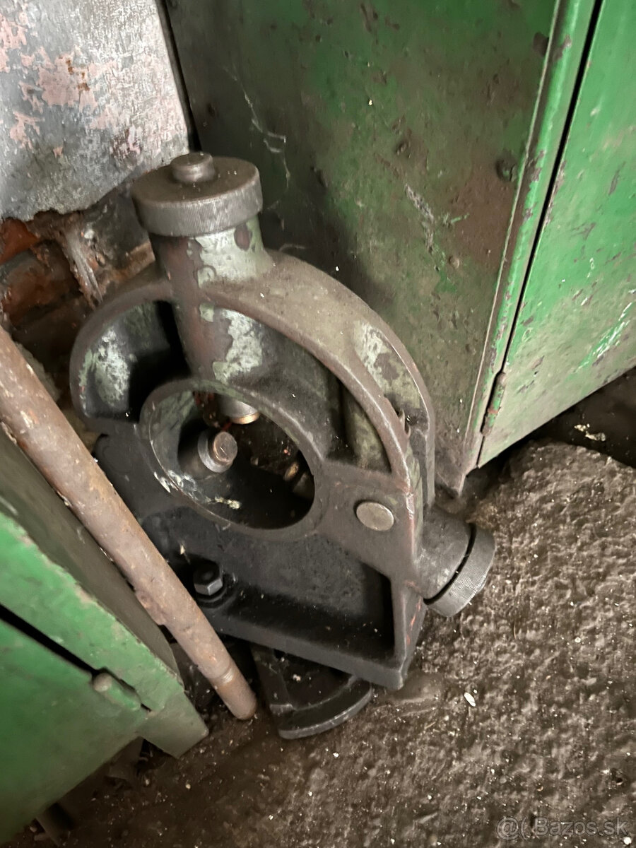 Sústruh SU50 / 1000 - 4