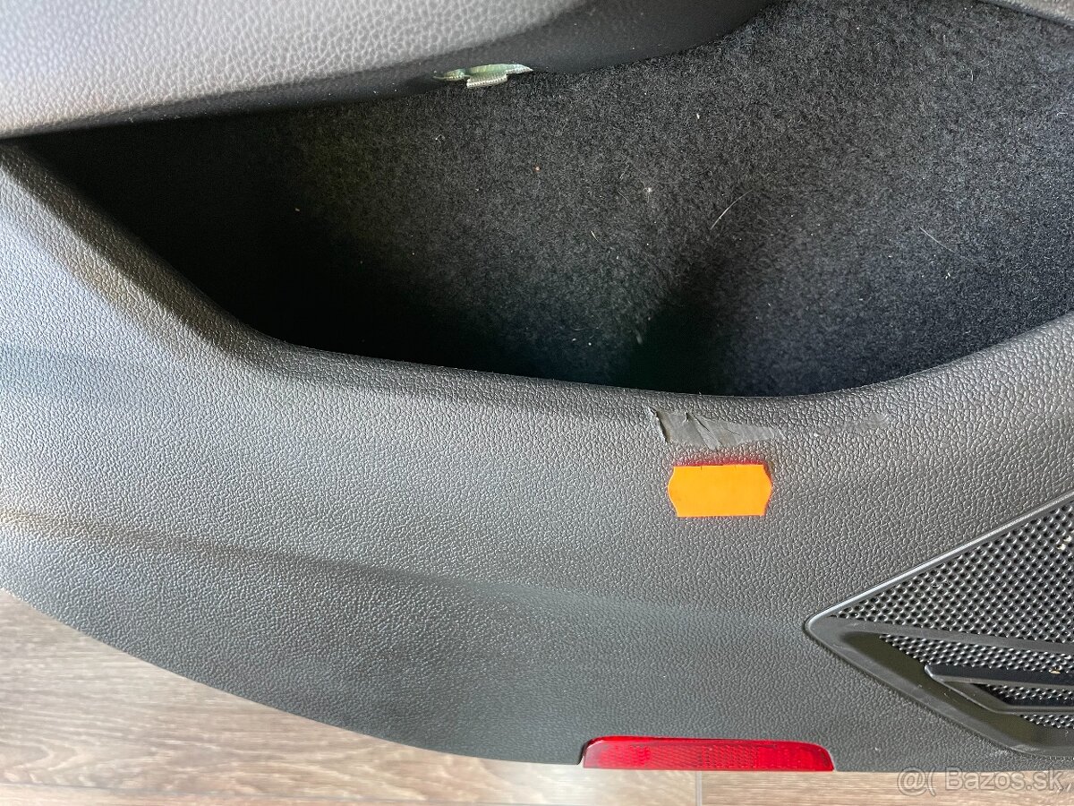 Výplne dverí Passat B8 - 4