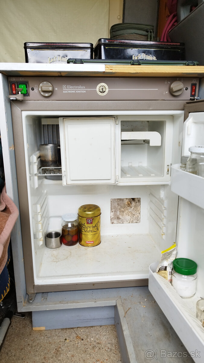 Predám chladničku - VW Transporter T4 - 4