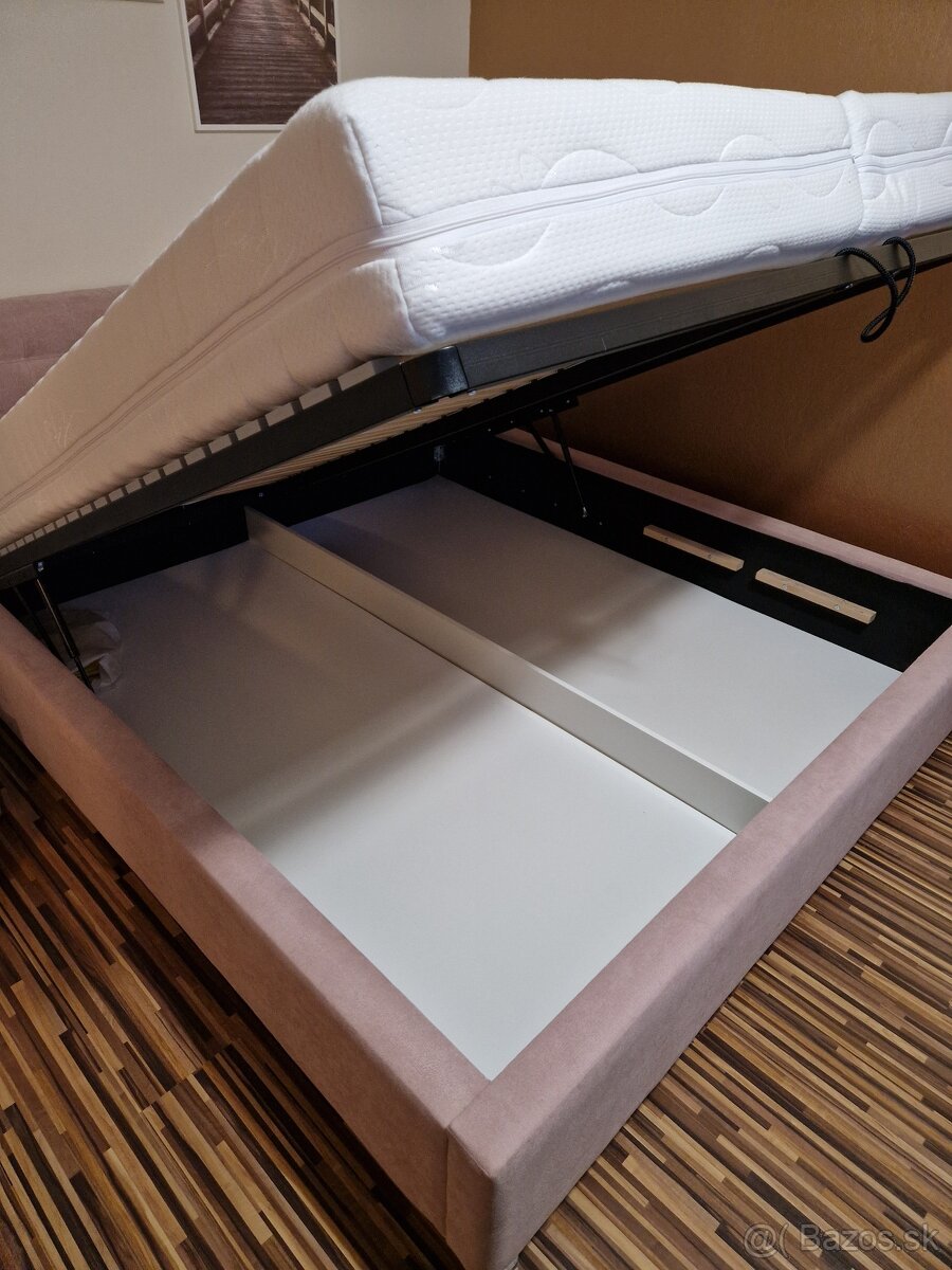 Čalúnená elegantná posteľ 180x200 - 4