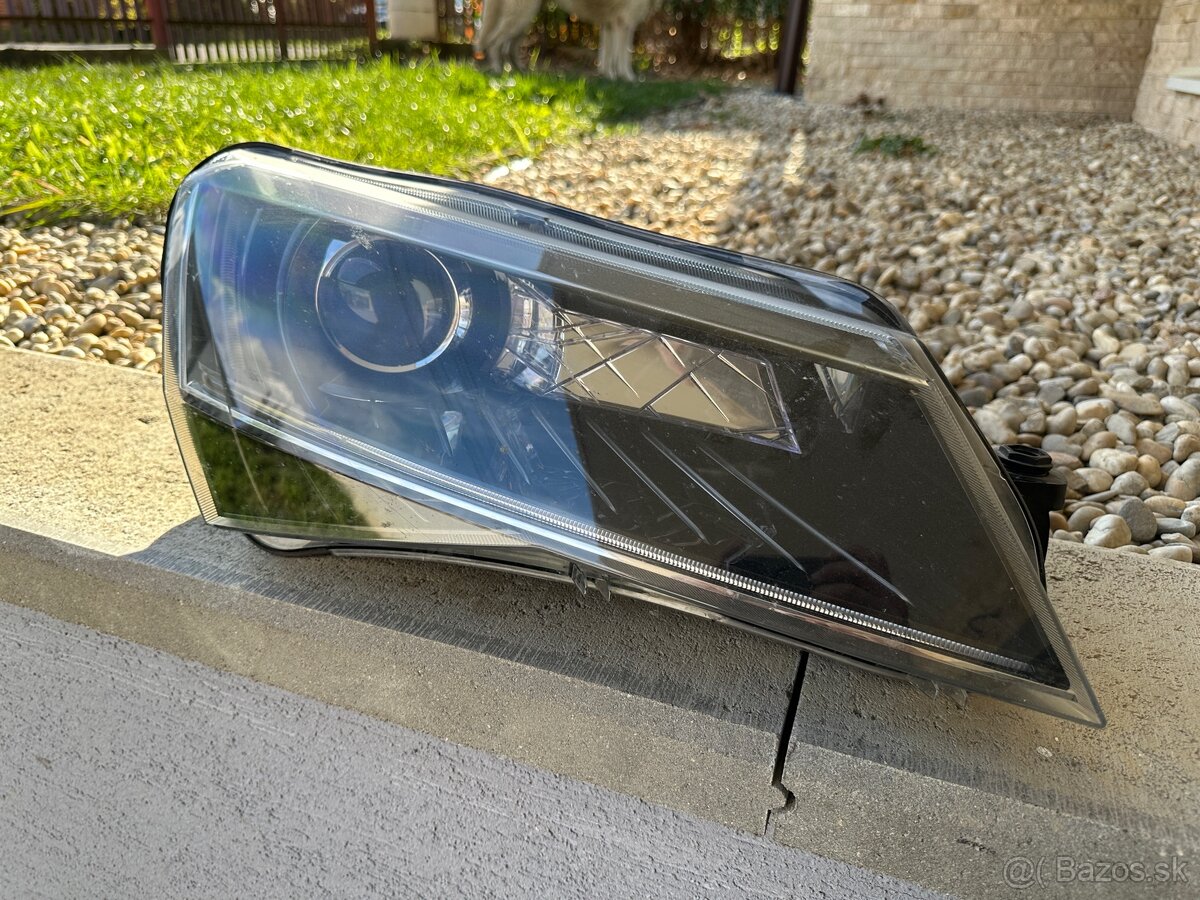 Predne svetlo Superb 3 - 4