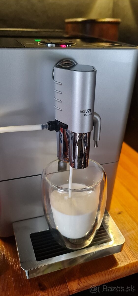 Predám plnoautomatický kávovar Jura ENA Micro 9 - 4