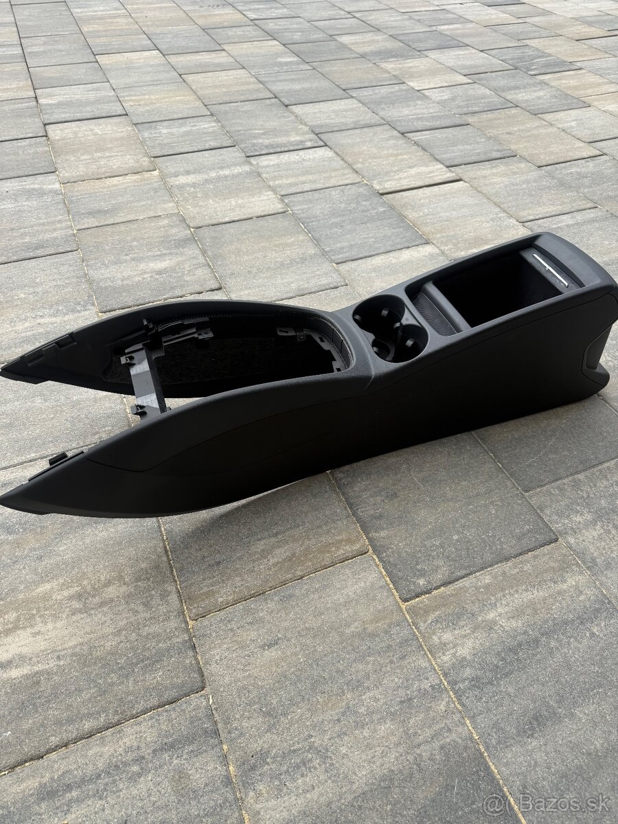 Audi Q5 stredový tunel - 4