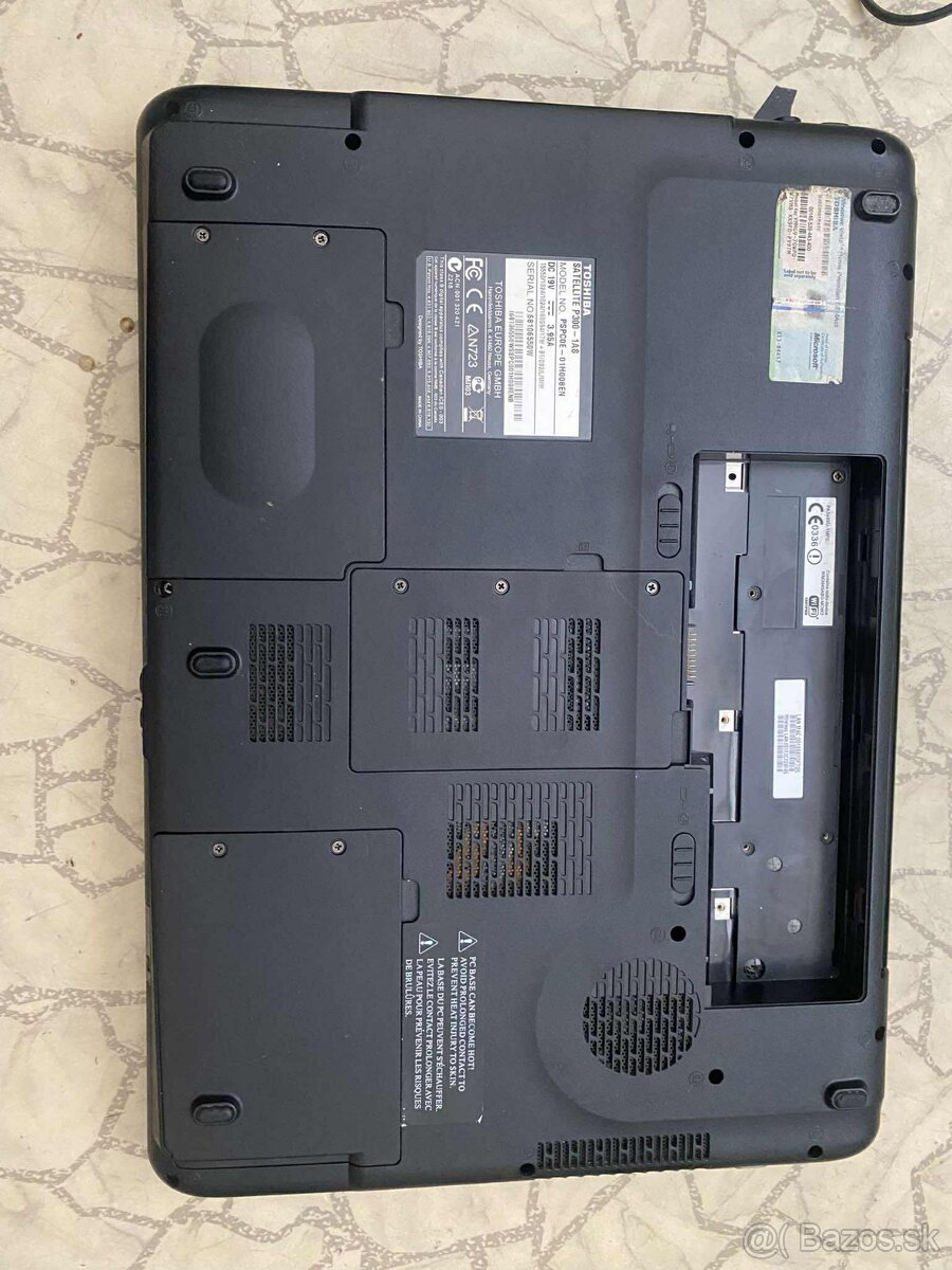 Predám nt toshiba satellite p300 1 a 8 2 jadro 2 gb ram - 4