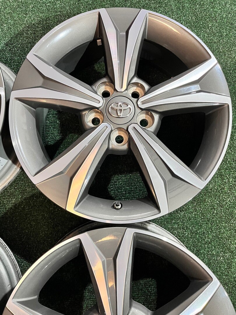 5x114,3 R17 Toyota C-HR - originál alu disky + senzor - TOP - 4