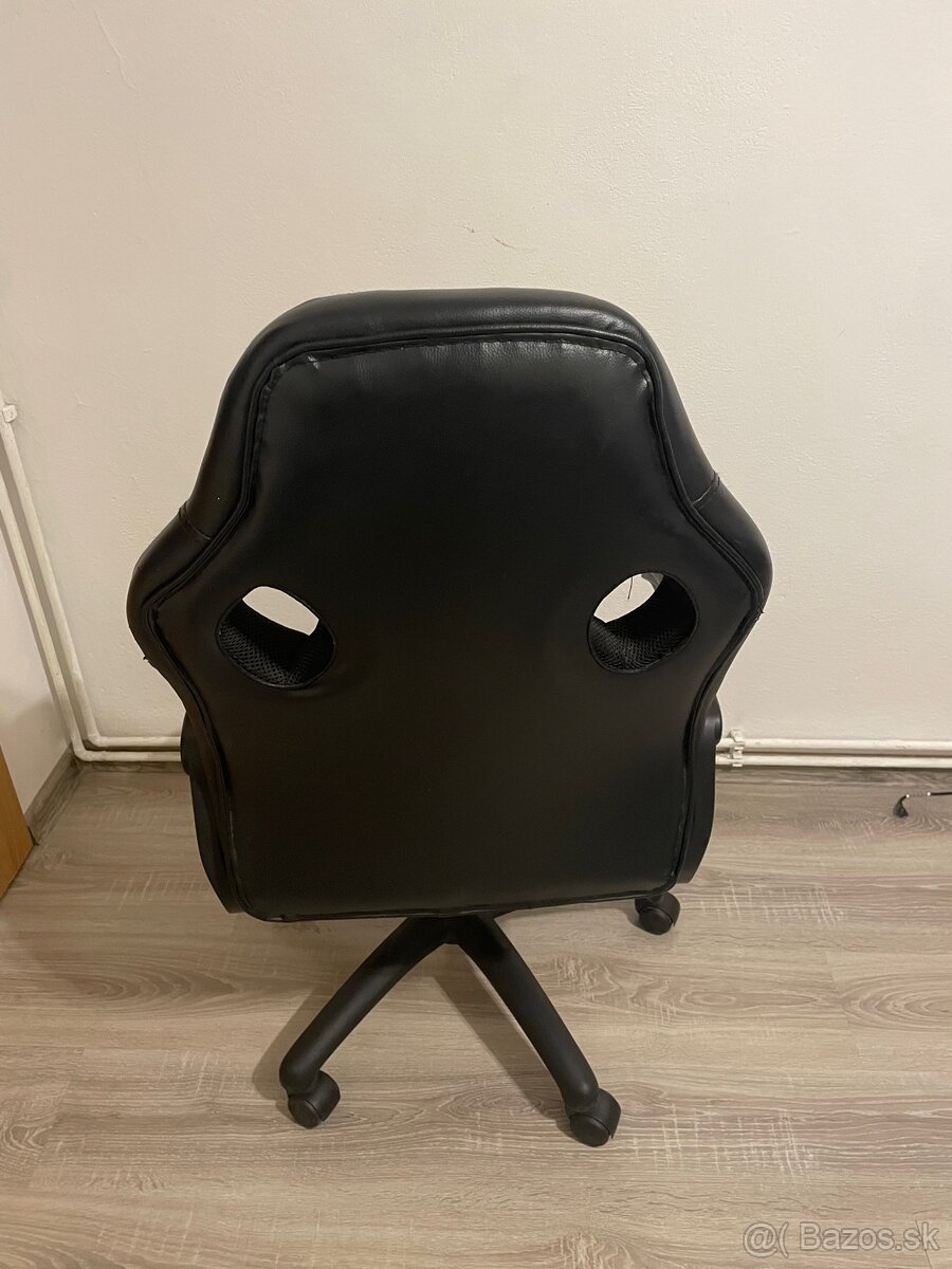 Predám Pc stolík so stoličkou - 4