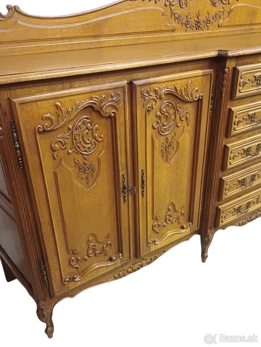 Starožitný nabytok - 4