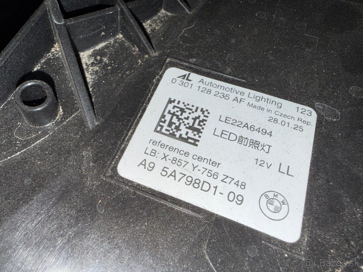 ORIGINAL PREDNY SVETLOMET BMW 5 G60 - 4
