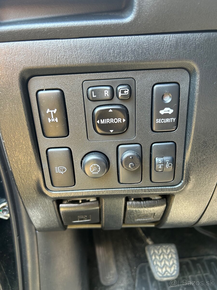 Toyota Hilux 2,5 - 4