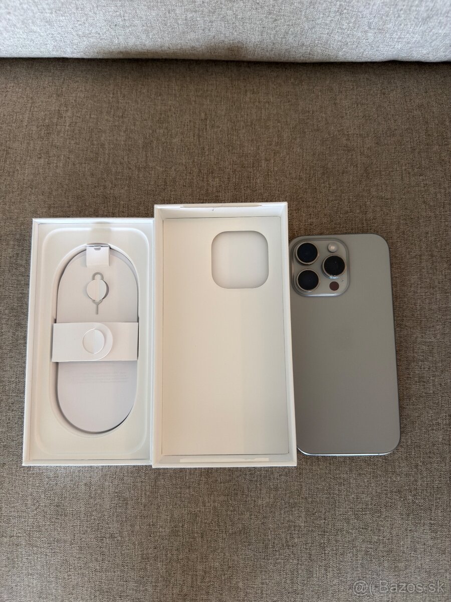 Iphone 16 Pro 265 GB Šedý - 4