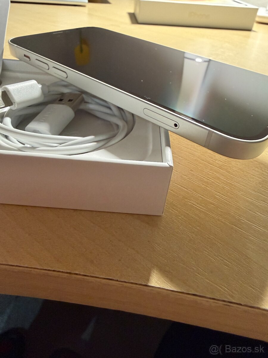 iPhone 12, White, 128 GB - 4