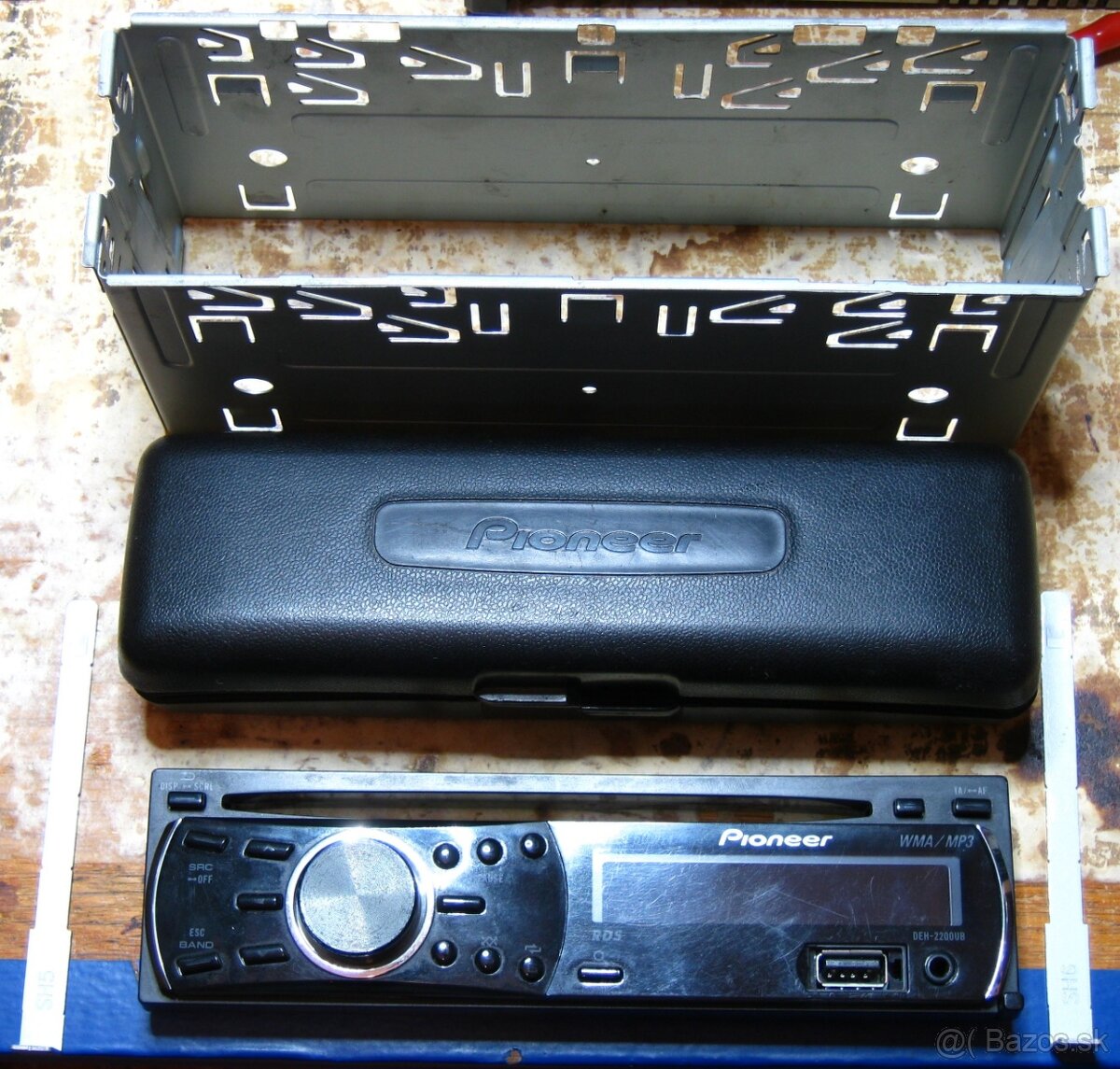 Pioneer DEH-2200UB - 4